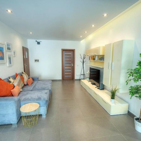 Bright & Large 2Bedrooms In Sliema Center Mpor1-1 Εξωτερικό φωτογραφία