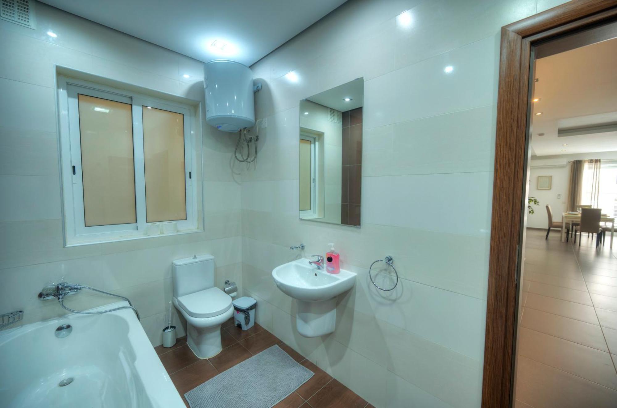 Bright & Large 2Bedrooms In Sliema Center Mpor1-1 Εξωτερικό φωτογραφία
