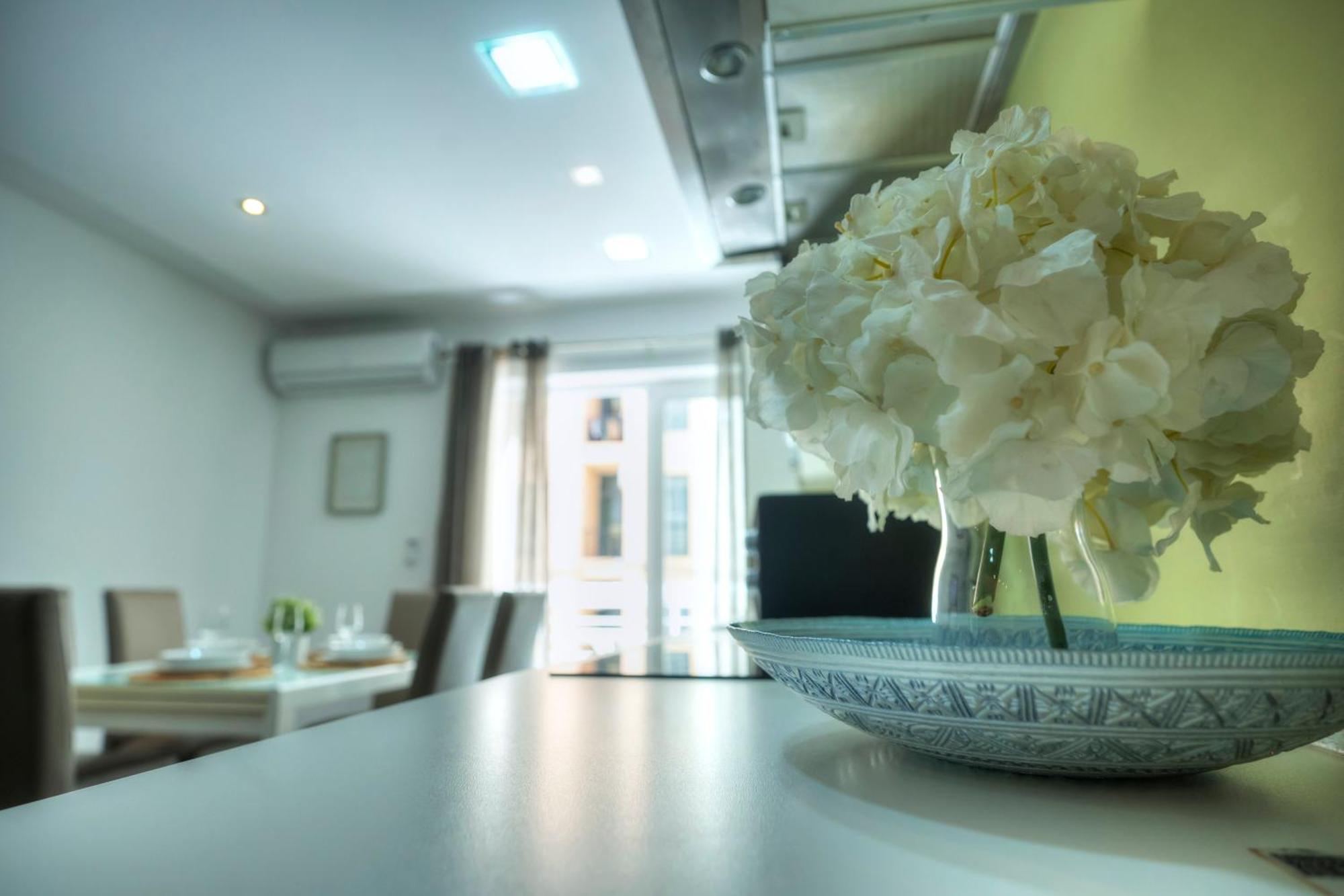 Bright & Large 2Bedrooms In Sliema Center Mpor1-1 Εξωτερικό φωτογραφία