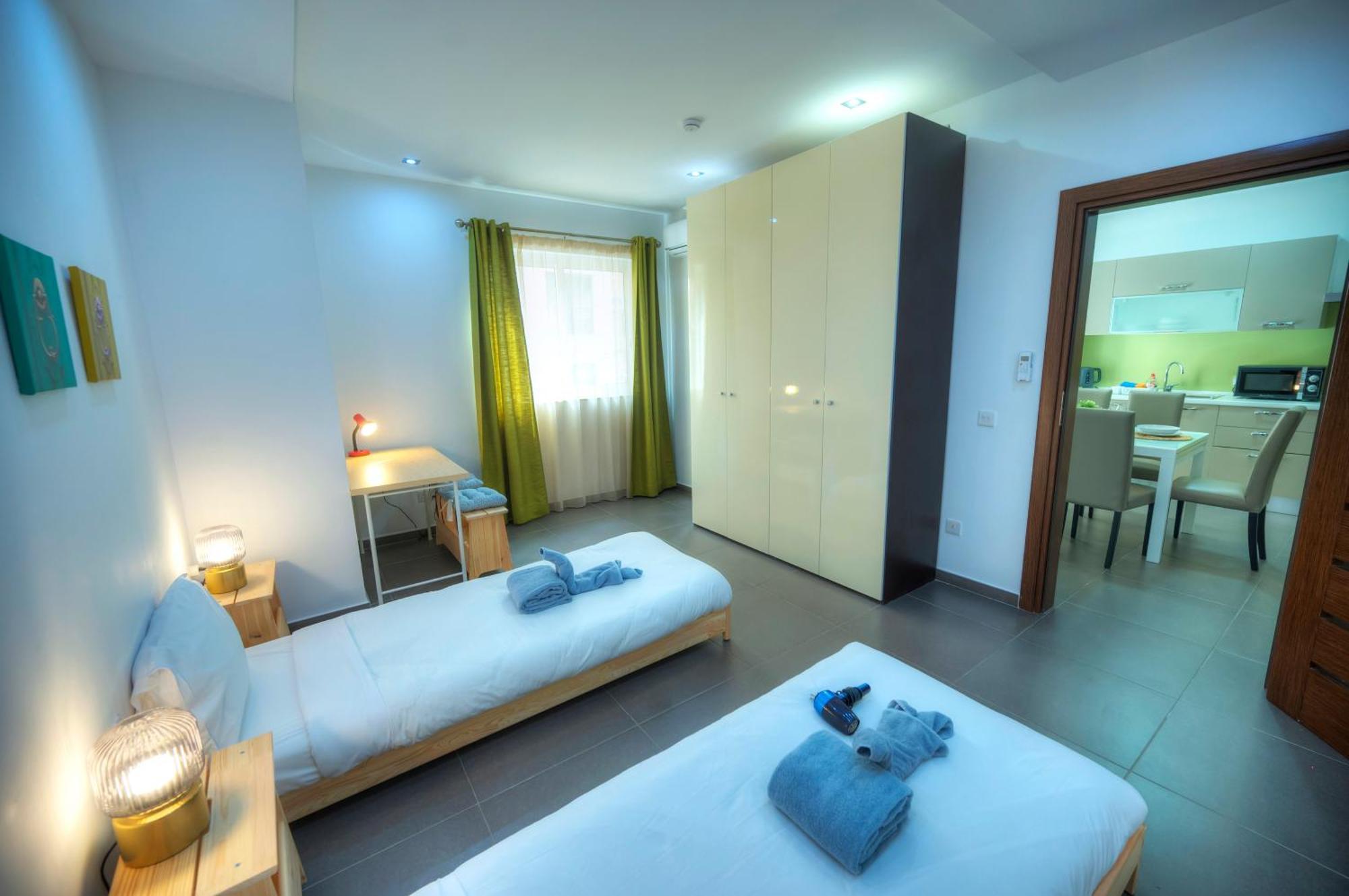 Bright & Large 2Bedrooms In Sliema Center Mpor1-1 Εξωτερικό φωτογραφία