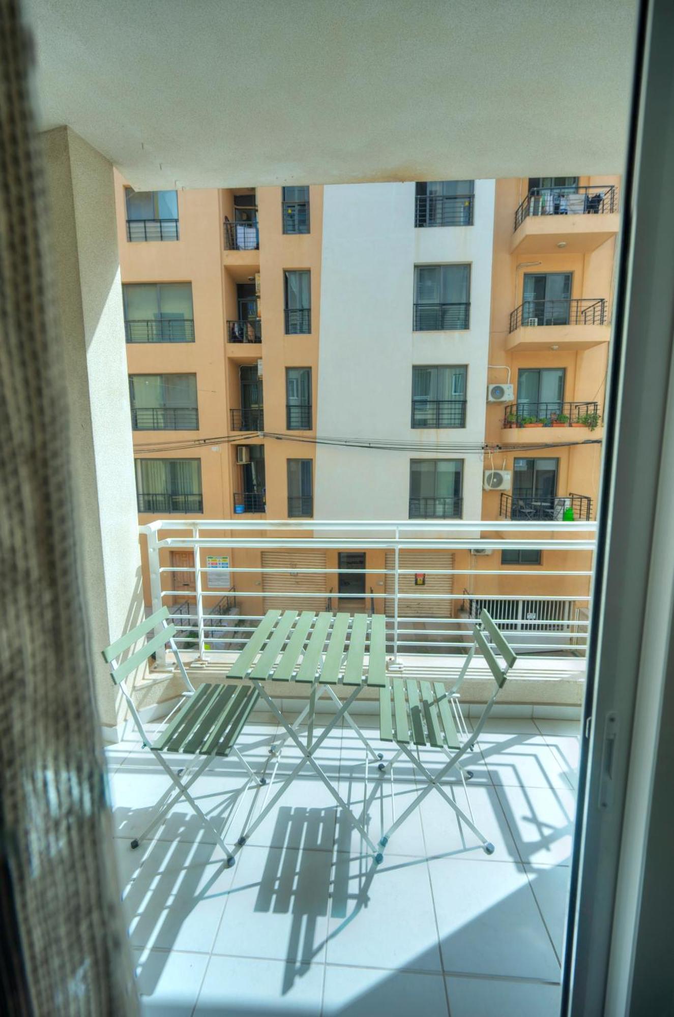 Bright & Large 2Bedrooms In Sliema Center Mpor1-1 Εξωτερικό φωτογραφία